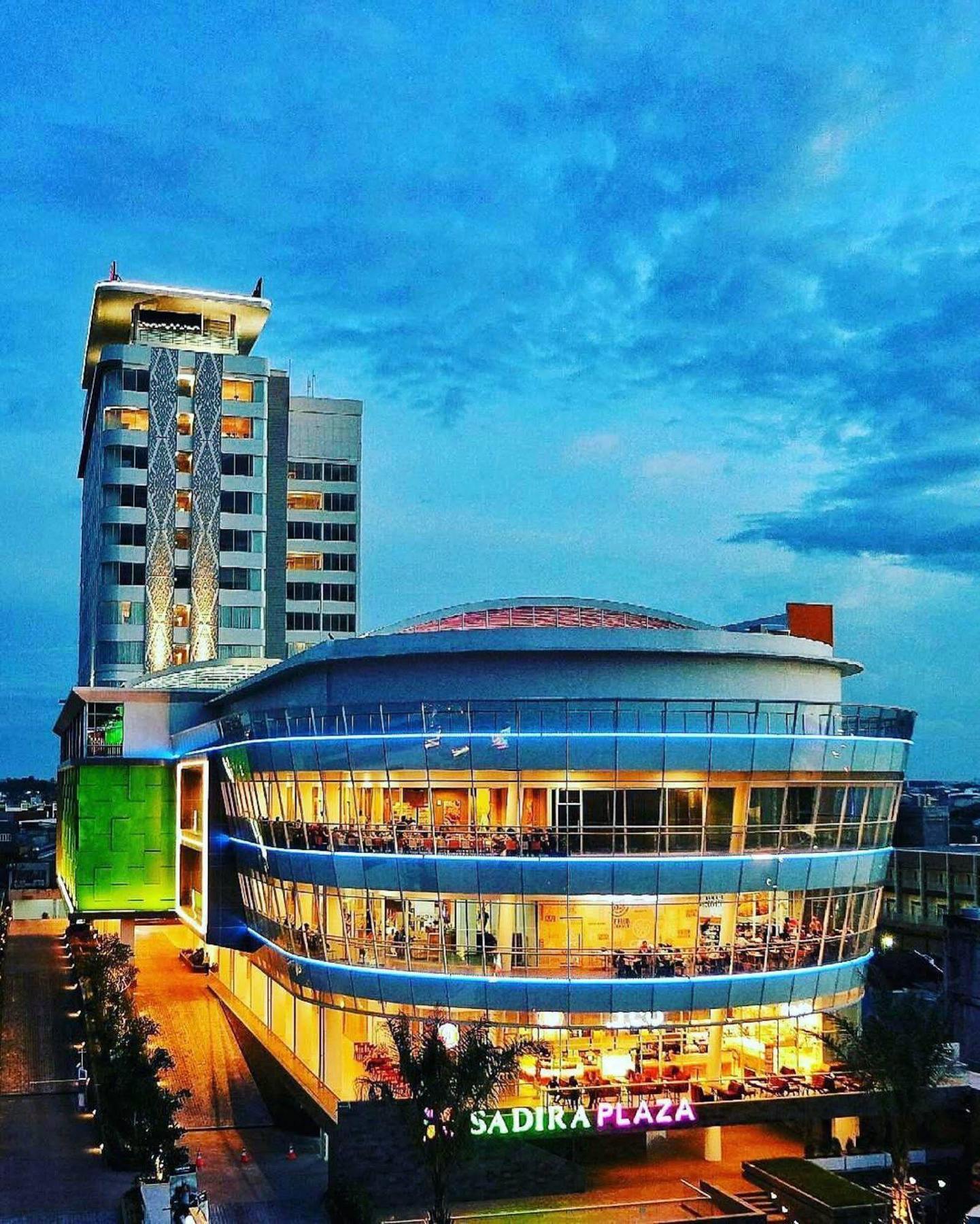 Fox Hotel Pekanbaru Exterior foto